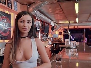 Romanian Honey Alyssia Kent Gives Her Head And Gets Fucked In A Bar